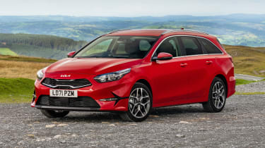 kia-ceed-sportswagon-estate-review-gallery-carbuyer